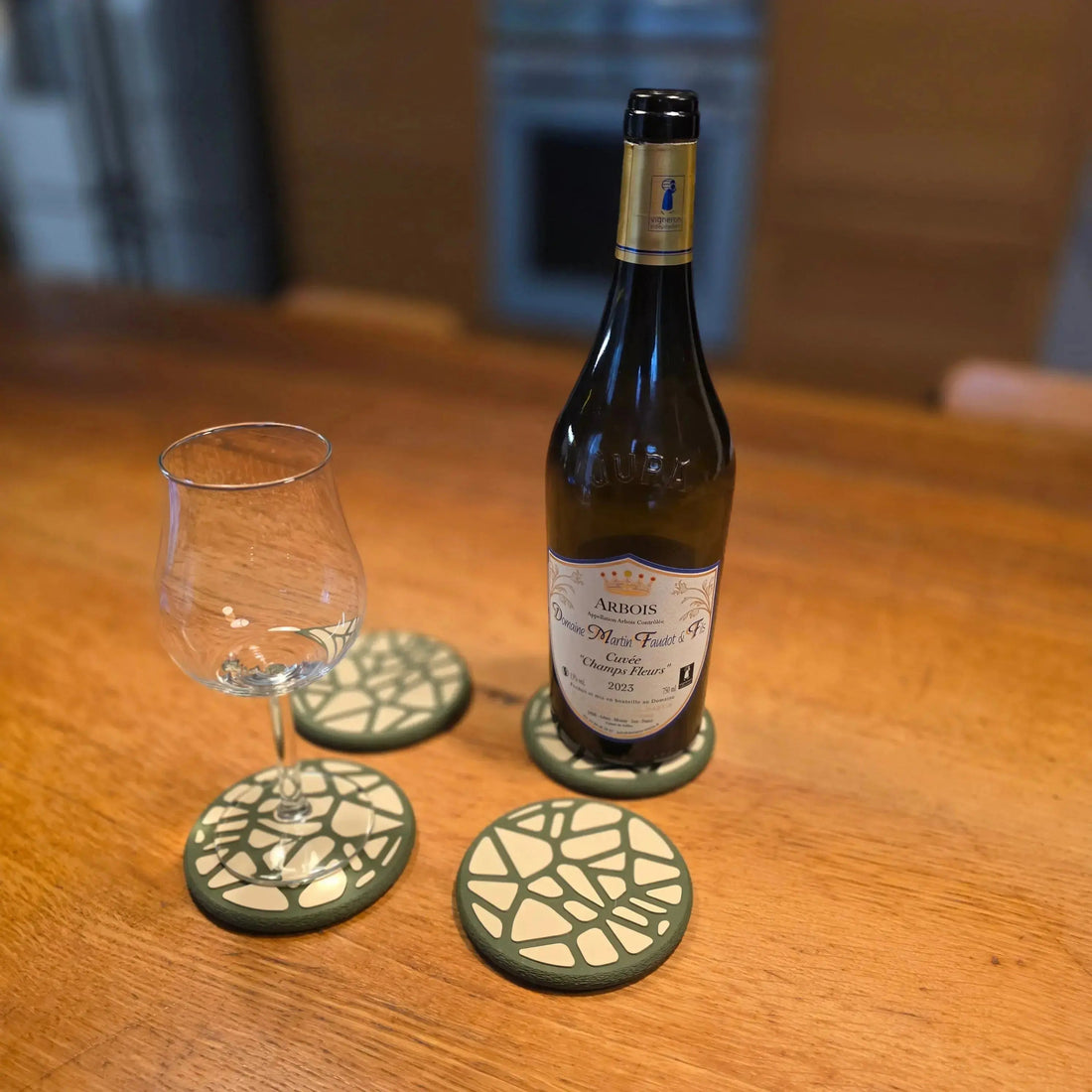 L'art de la table réinventé : Quand le motif Voronoi s'invite sur vos dessous de verre